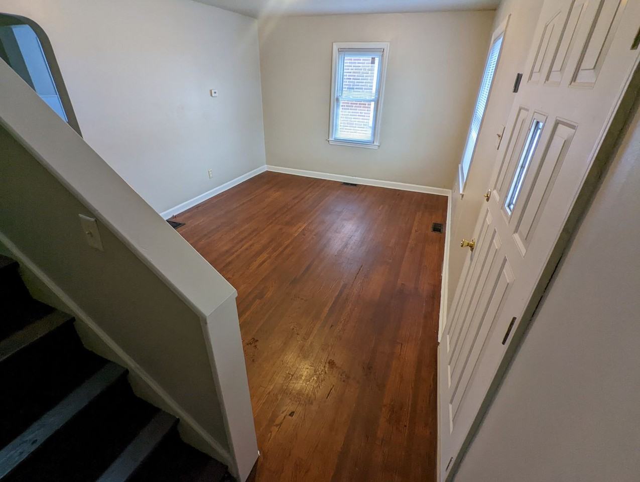 643 Butler Ave - Photo 6 of 25