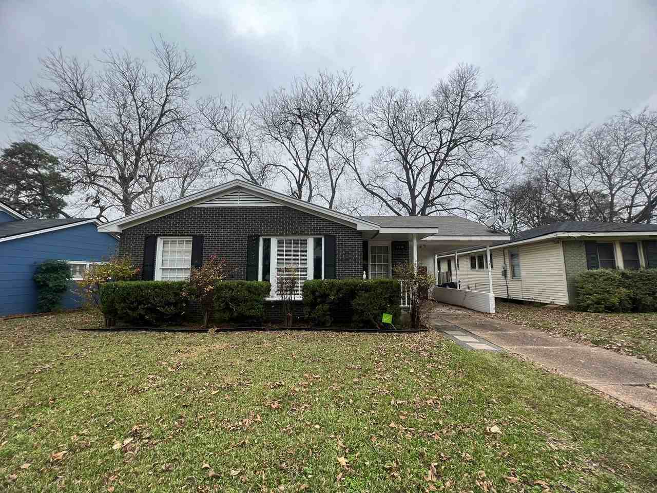 4414 Akard Ave - Photo 3 of 15