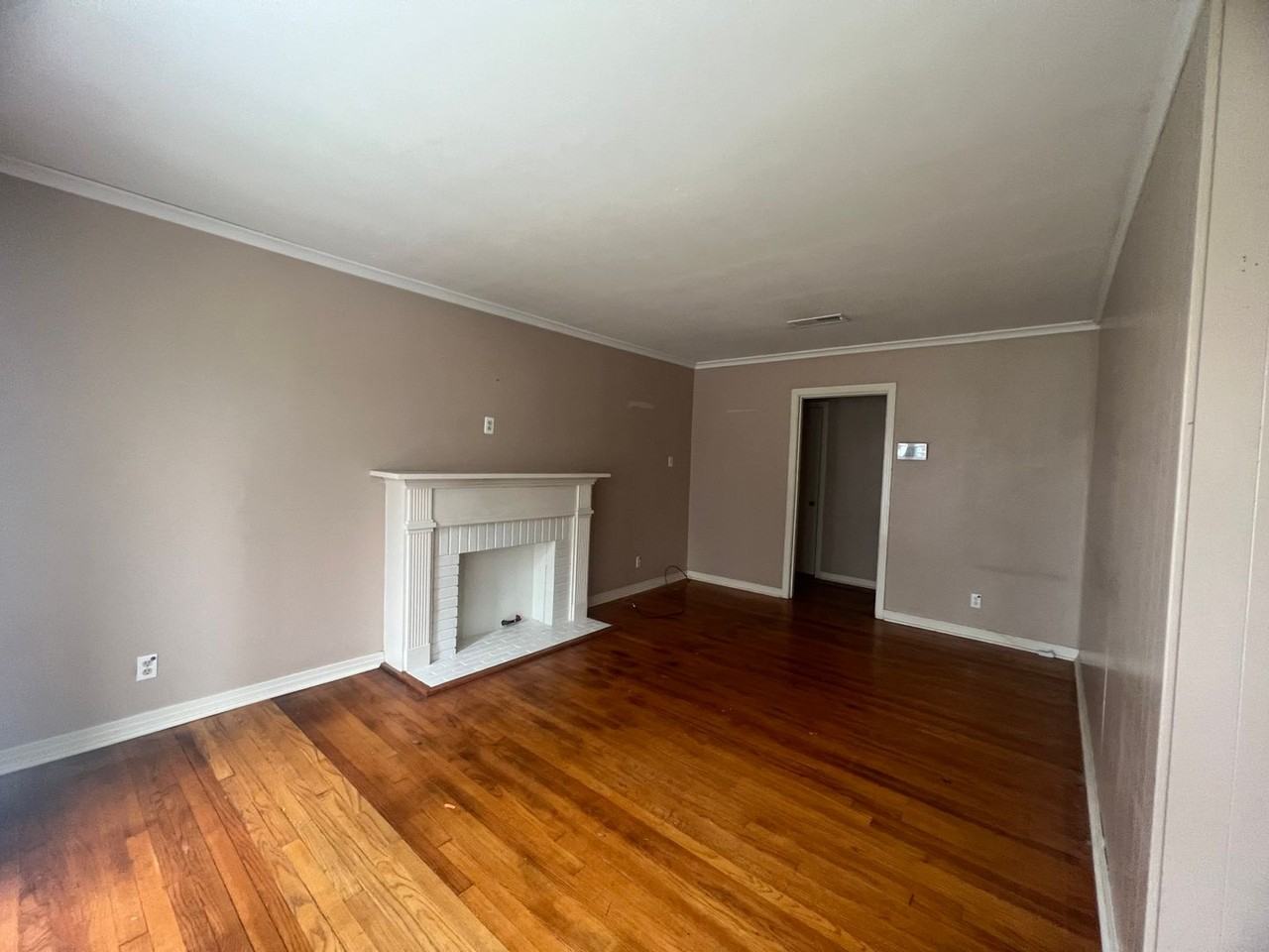 4414 Akard Ave - Photo 4 of 15