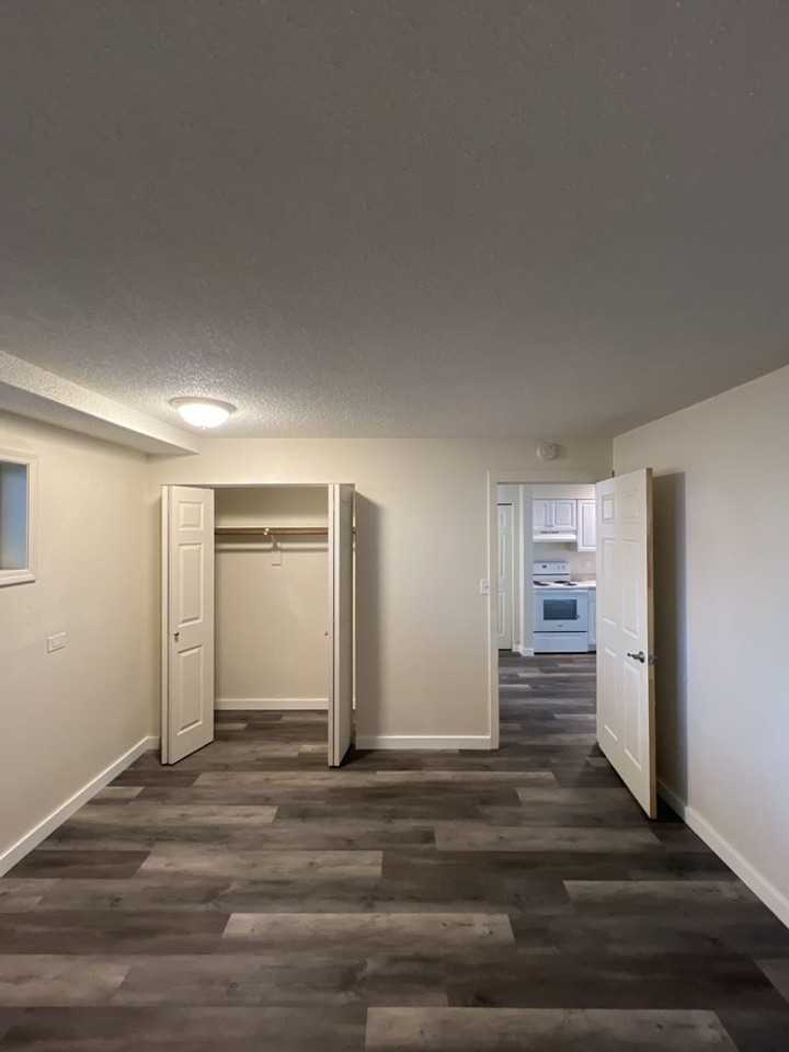 Grove Apartments - Photo 7 of 11