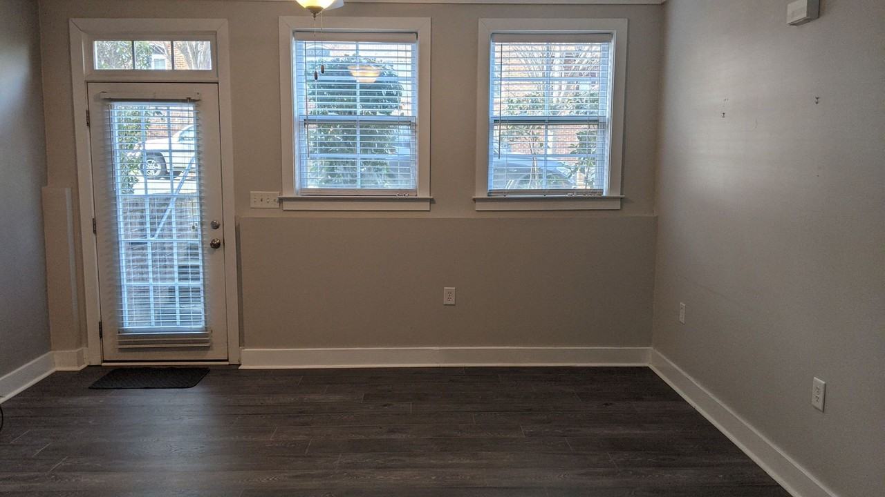 234 Harbour Place Dr - Photo 3 of 23