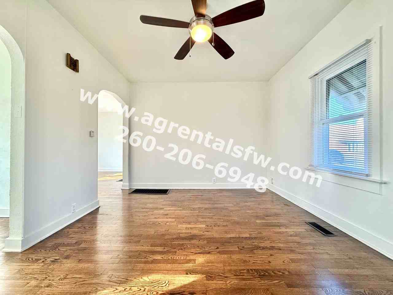 1414 S Jefferson St - Photo 2 of 10