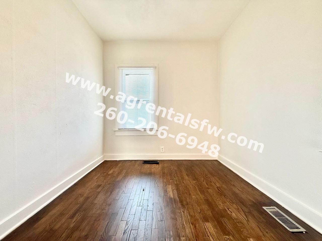 1414 S Jefferson St - Photo 6 of 10