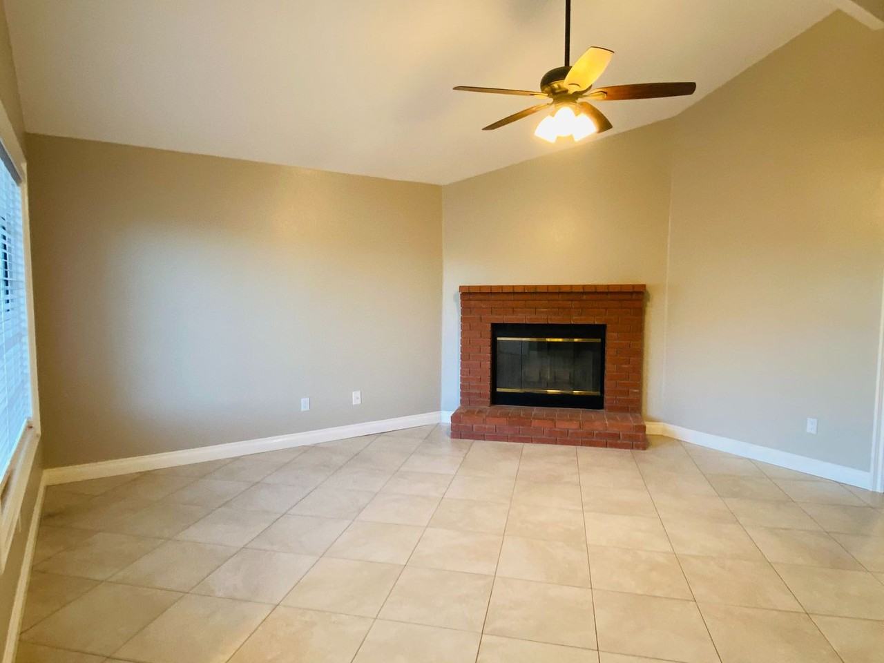 629 Beth Ln - Photo 3 of 23