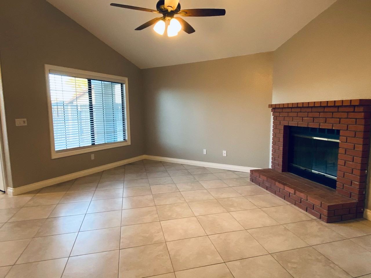 629 Beth Ln - Photo 4 of 23