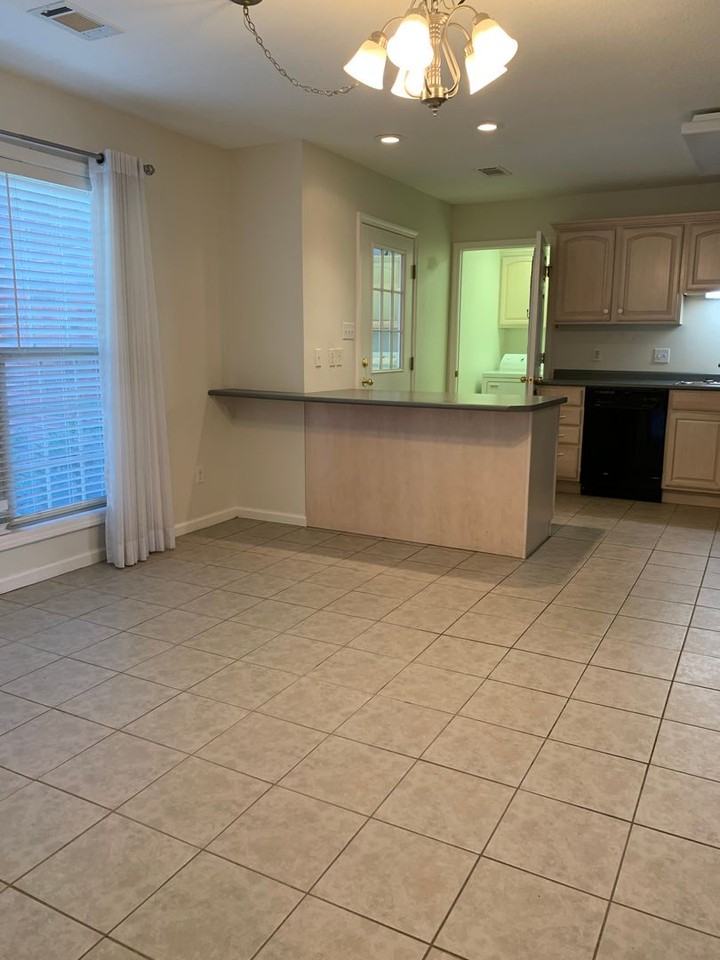 5519 Cordova Ln - Photo 6 of 22