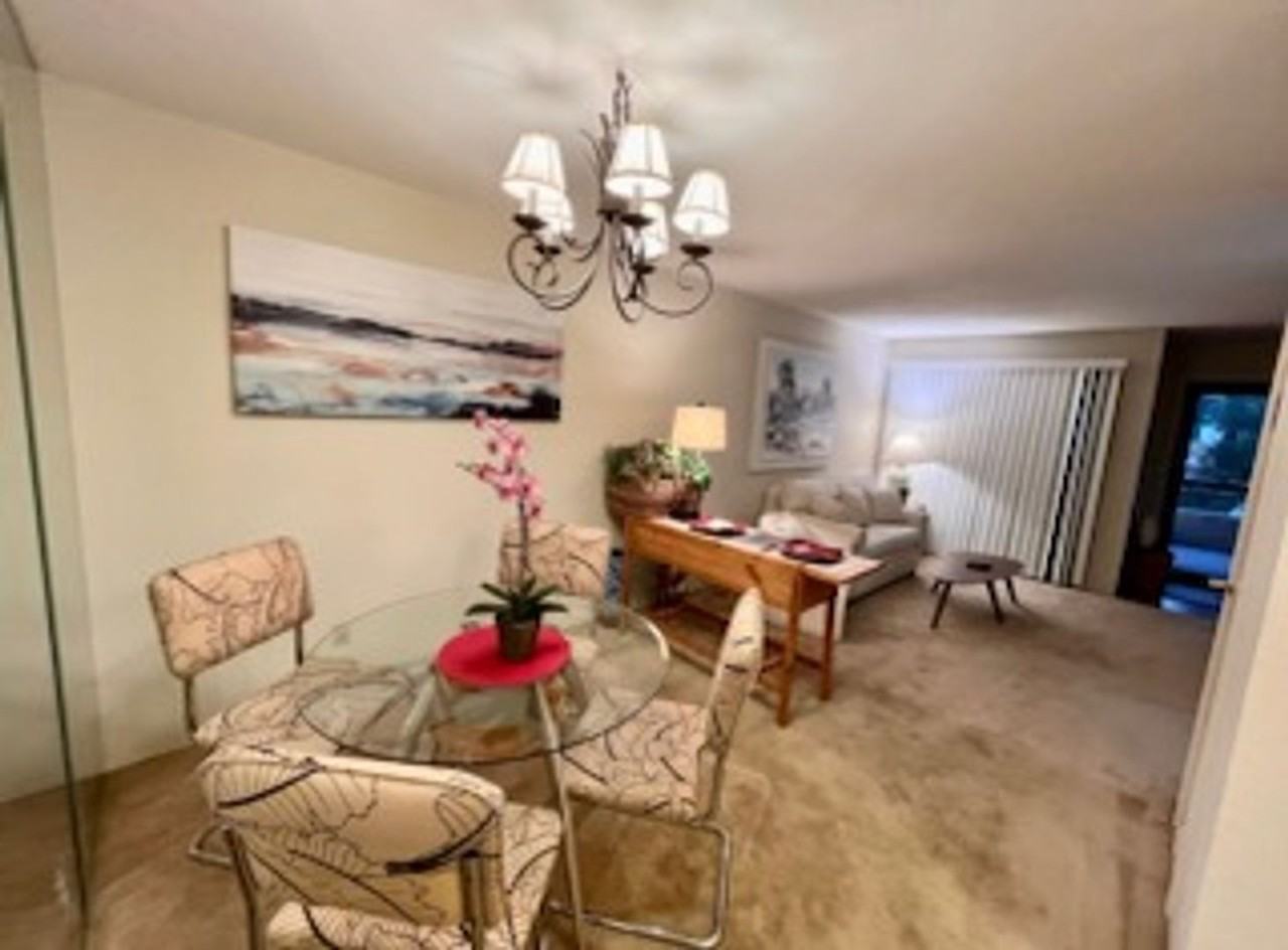 685 N Ashurst Ct - Photo 4 of 15