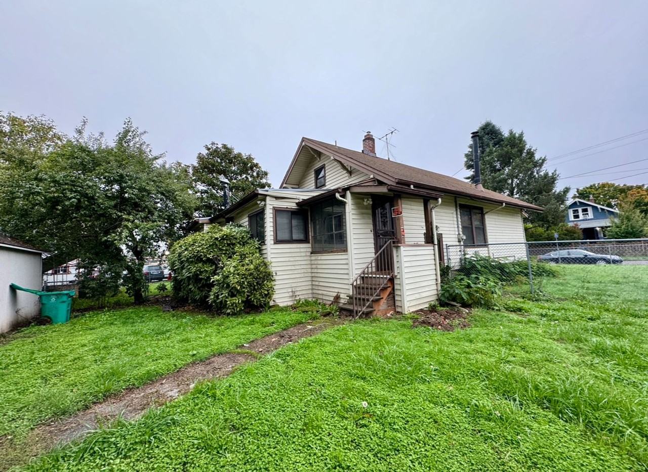 8105 Se Alder St - Photo 6 of 33