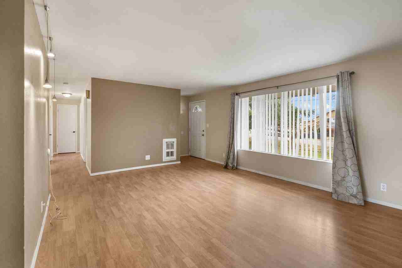 321 27th St Nw - Photo 2 of 17