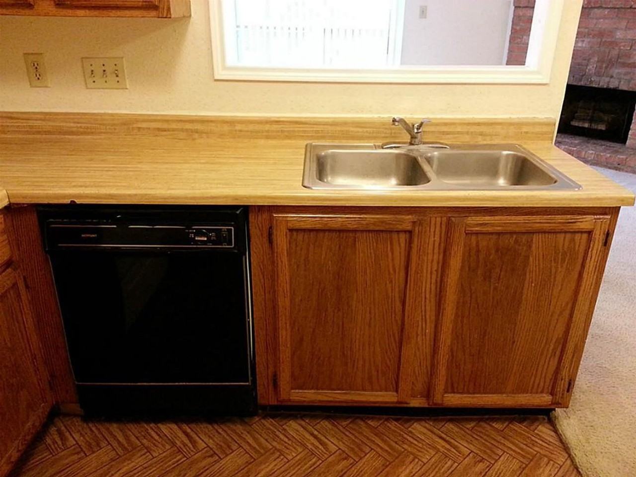 10057 Emerald Creek Dr - Photo 3 of 14