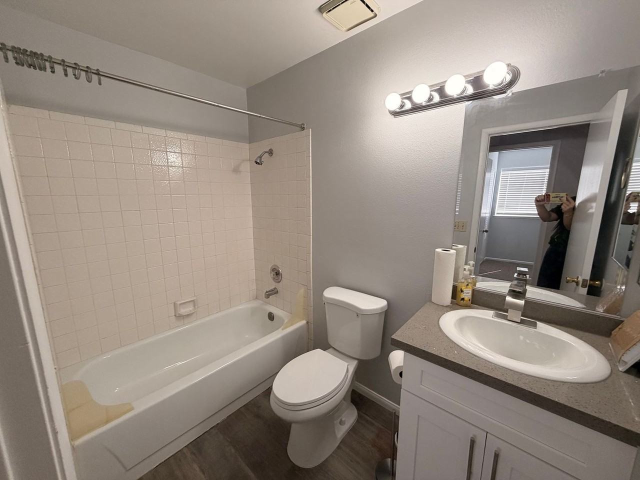 1593 Teardrop St - Photo 7 of 15