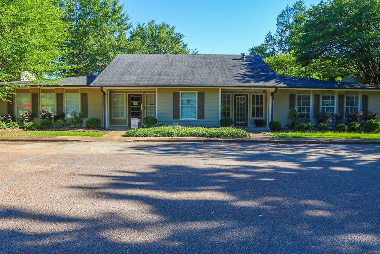 905 Park Ln - Photo 2 of 12