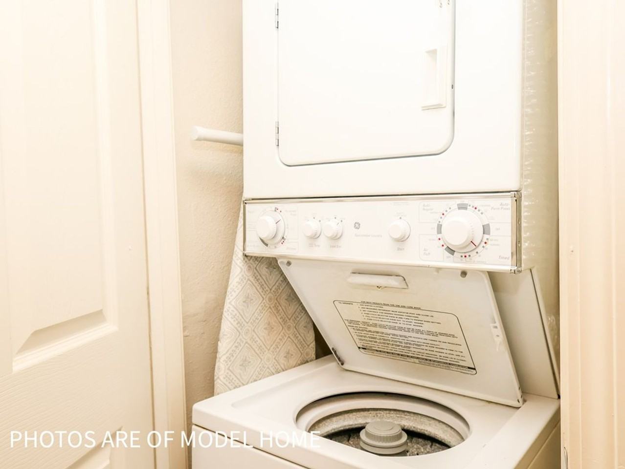 905 Park Ln - Photo 5 of 12