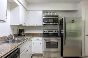 featured image of 908 Park Ln