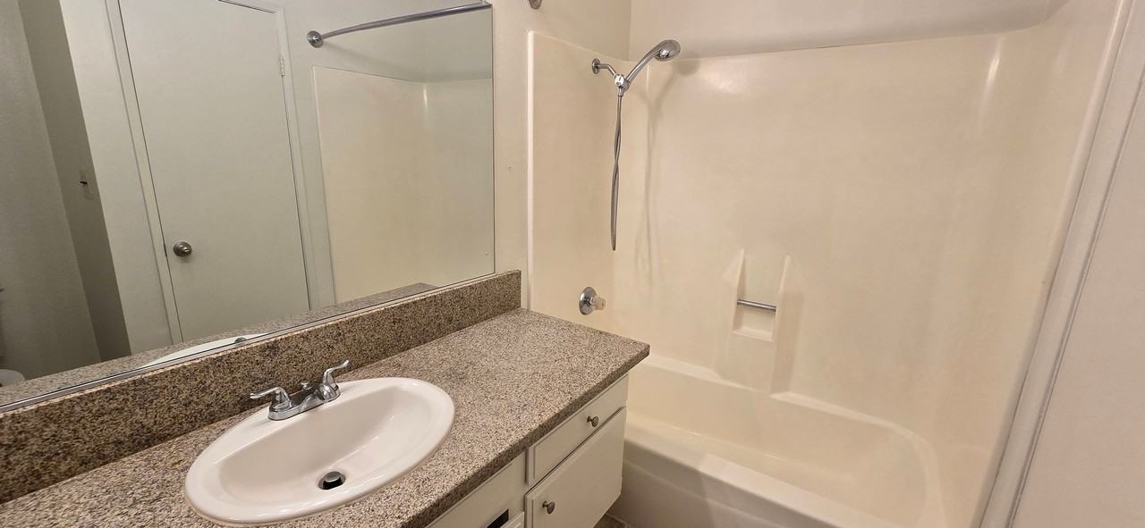 1347 Iguana Cir - Photo 4 of 7