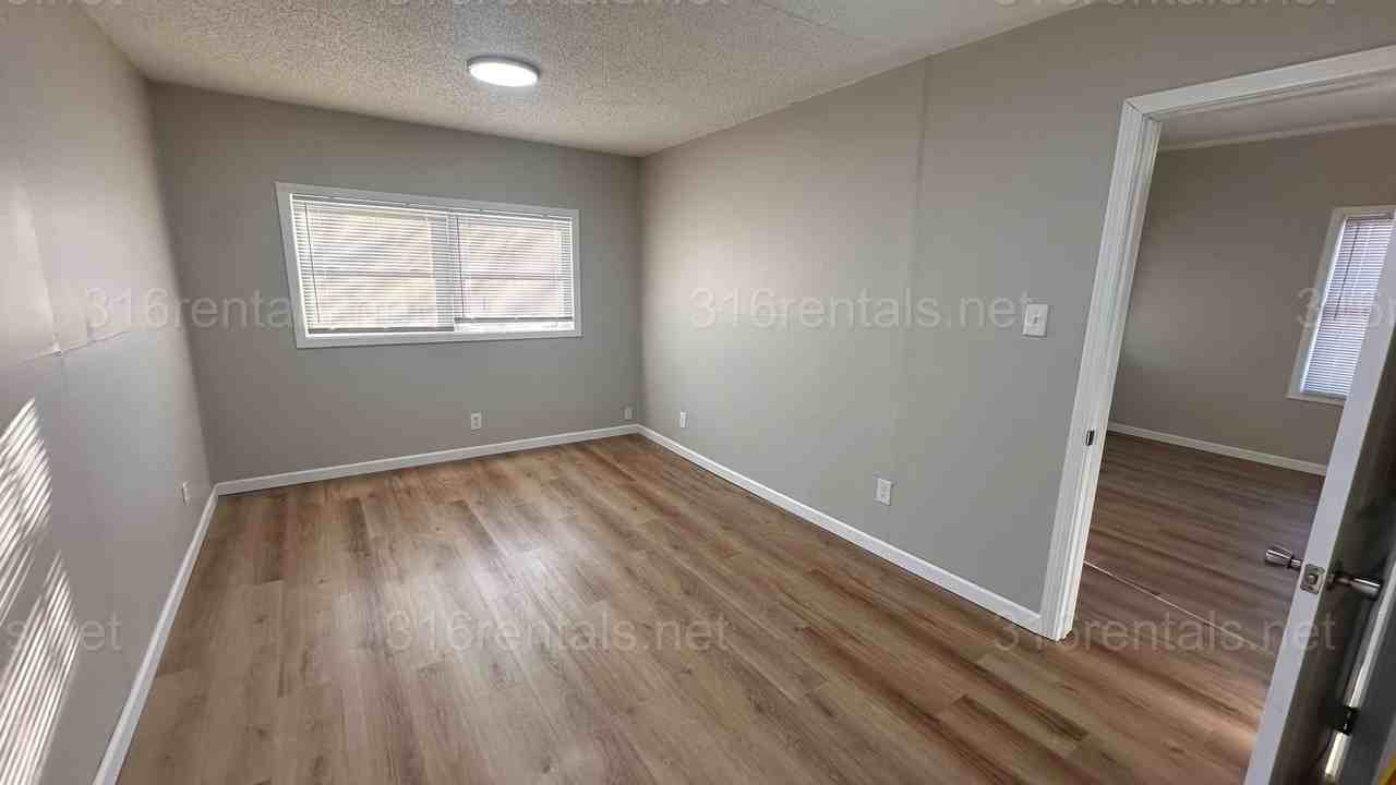 543 S Richmond Ave - Photo 3 of 17