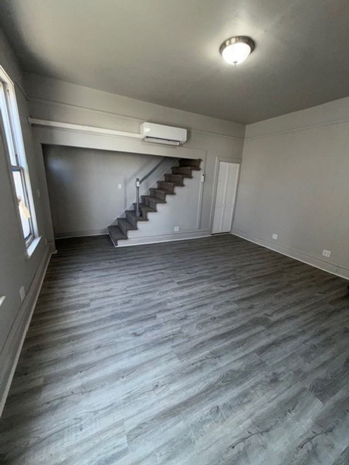 1411 West Maryland Street - Photo 2 of 20