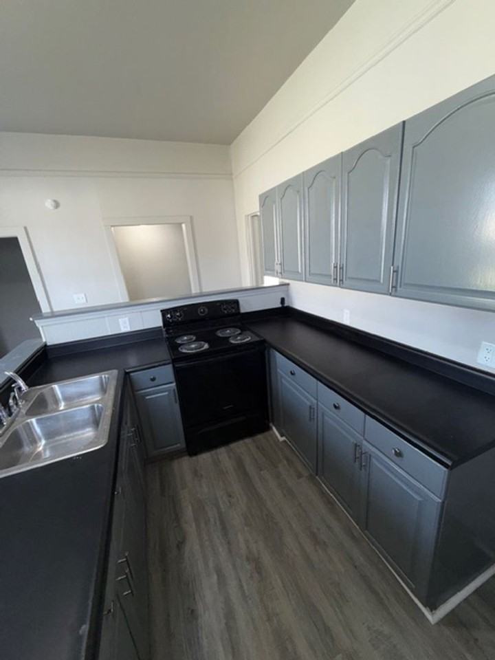 1411 West Maryland Street - Photo 4 of 20