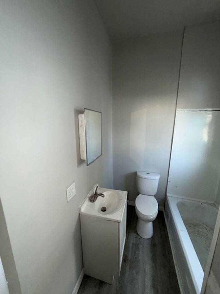 1411 West Maryland Street - Photo 6 of 20