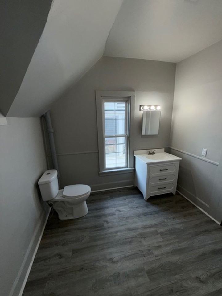 1411 West Maryland Street - Photo 7 of 20