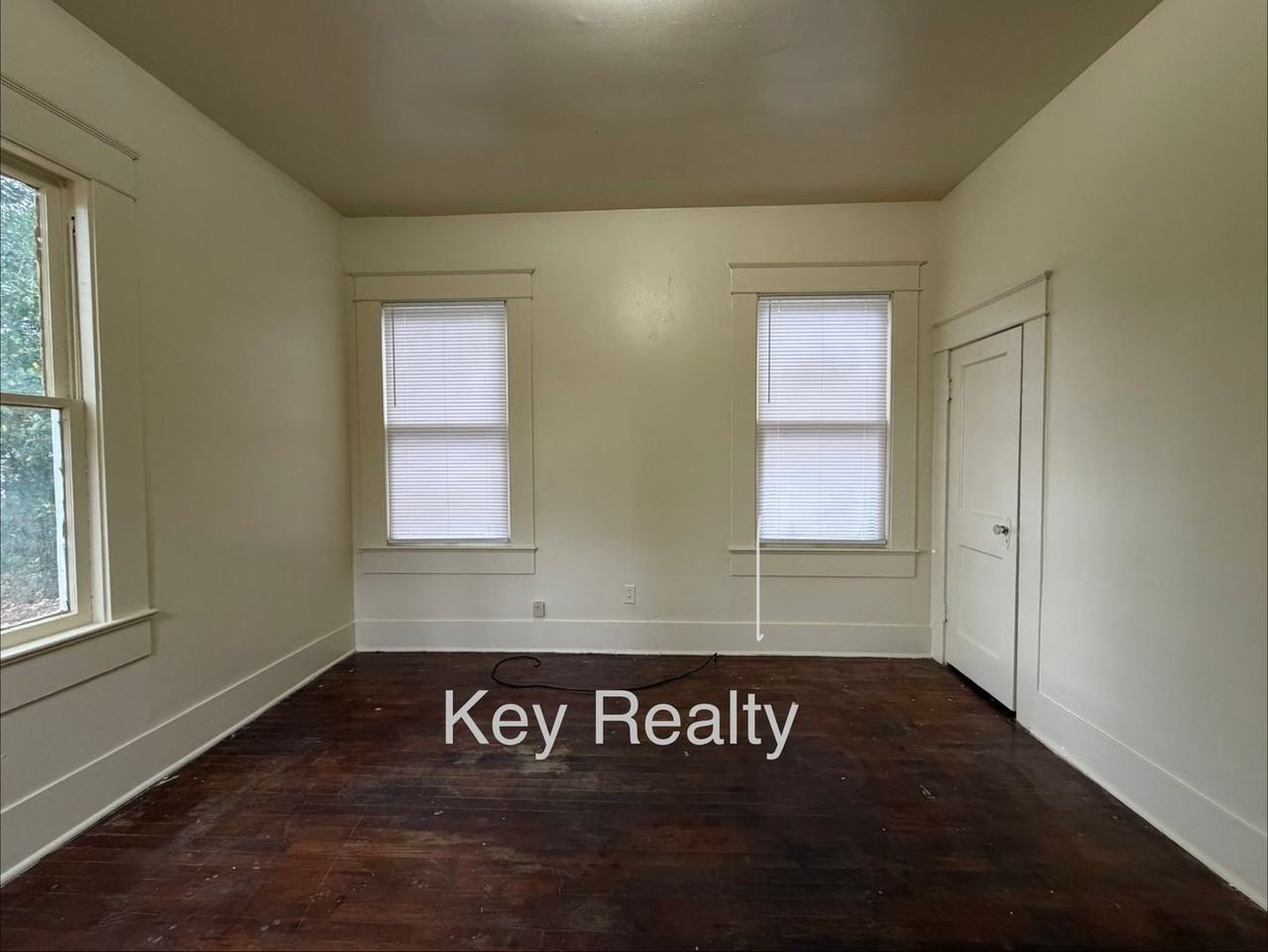 609 18th St - Photo 5 of 6