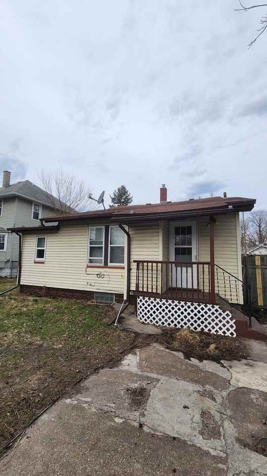 1729 Duncan Rd - Photo 3 of 24