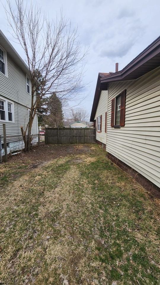 1729 Duncan Rd - Photo 5 of 24