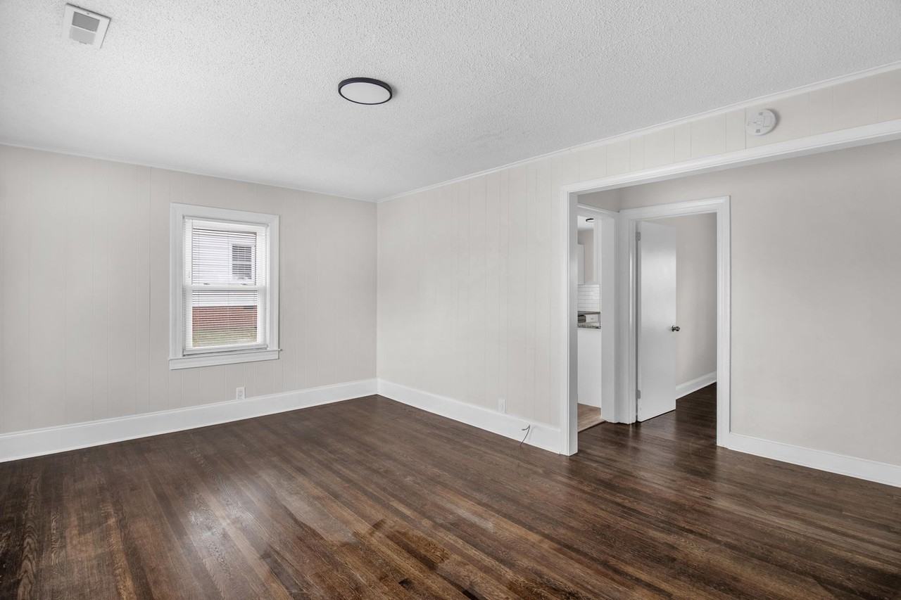 1700 Eugene Ave - Photo 6 of 30