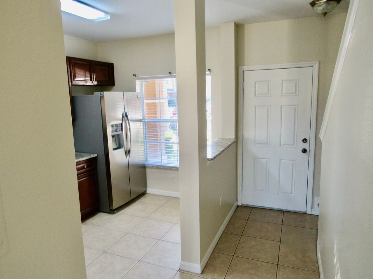 896 Chelsea Dr - Photo 5 of 22