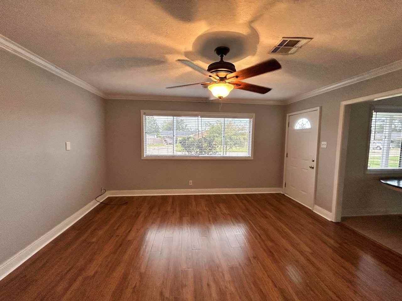 4401 Ashland St - Photo 3 of 13