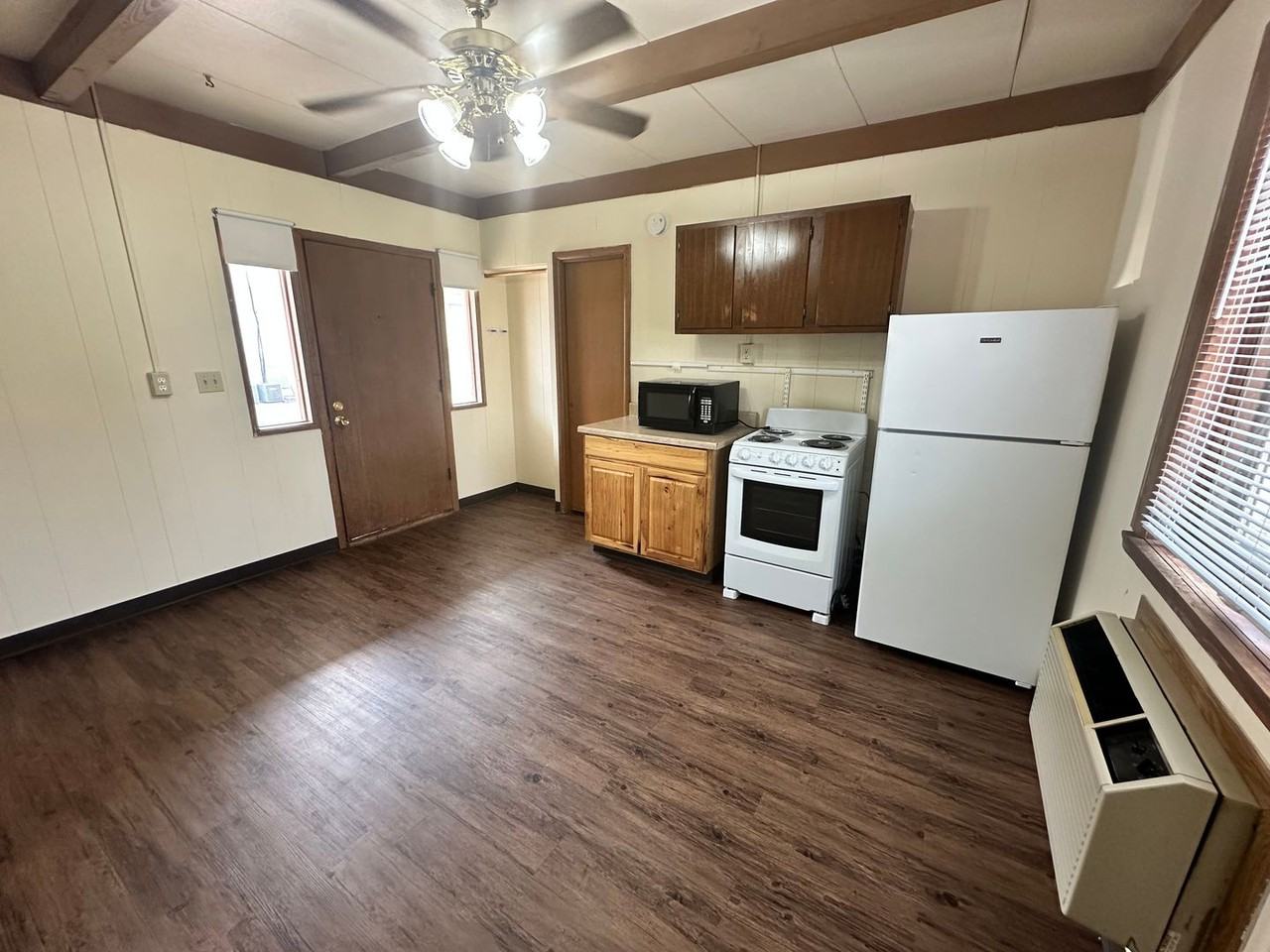 4216 Lincoln Swing - Studios - Photo 5 of 5