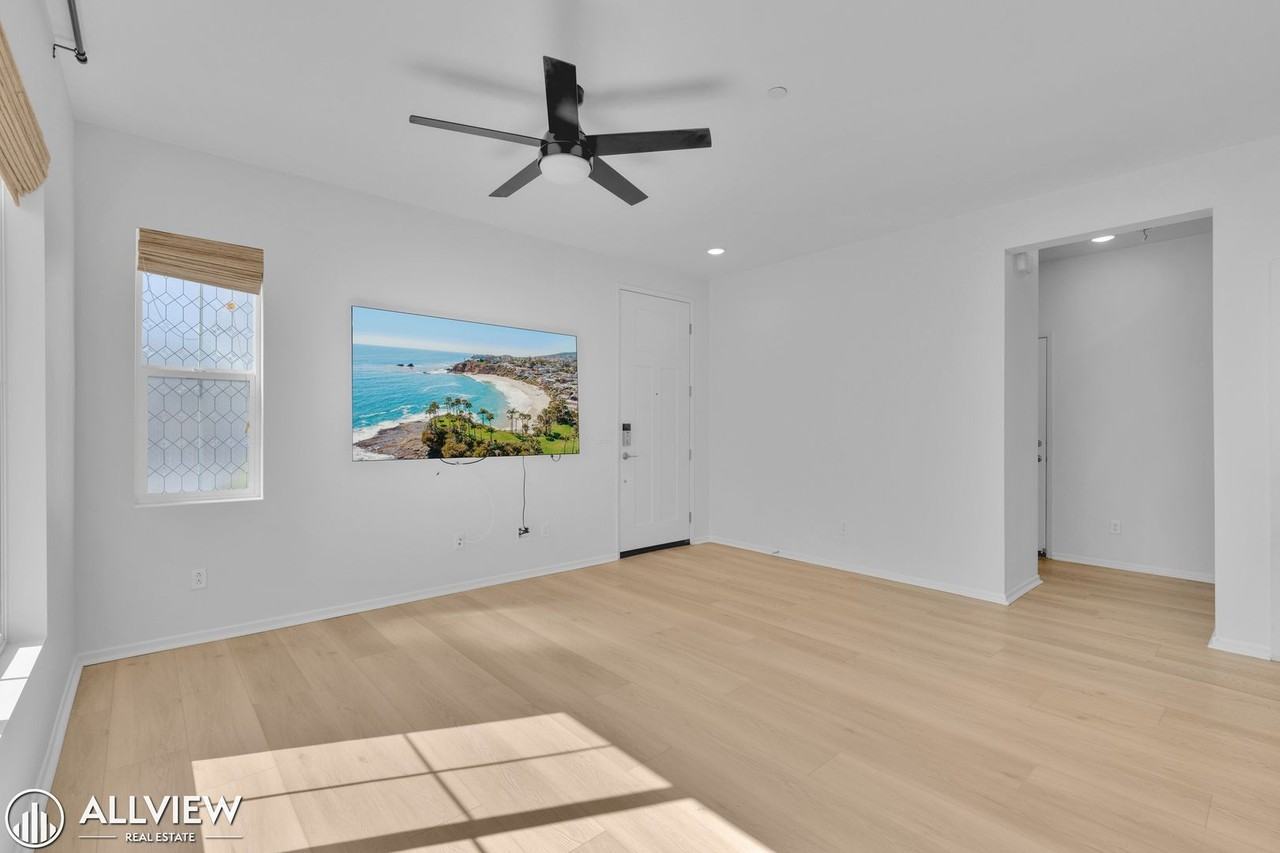 203 Woodland Pl - Photo 5 of 43