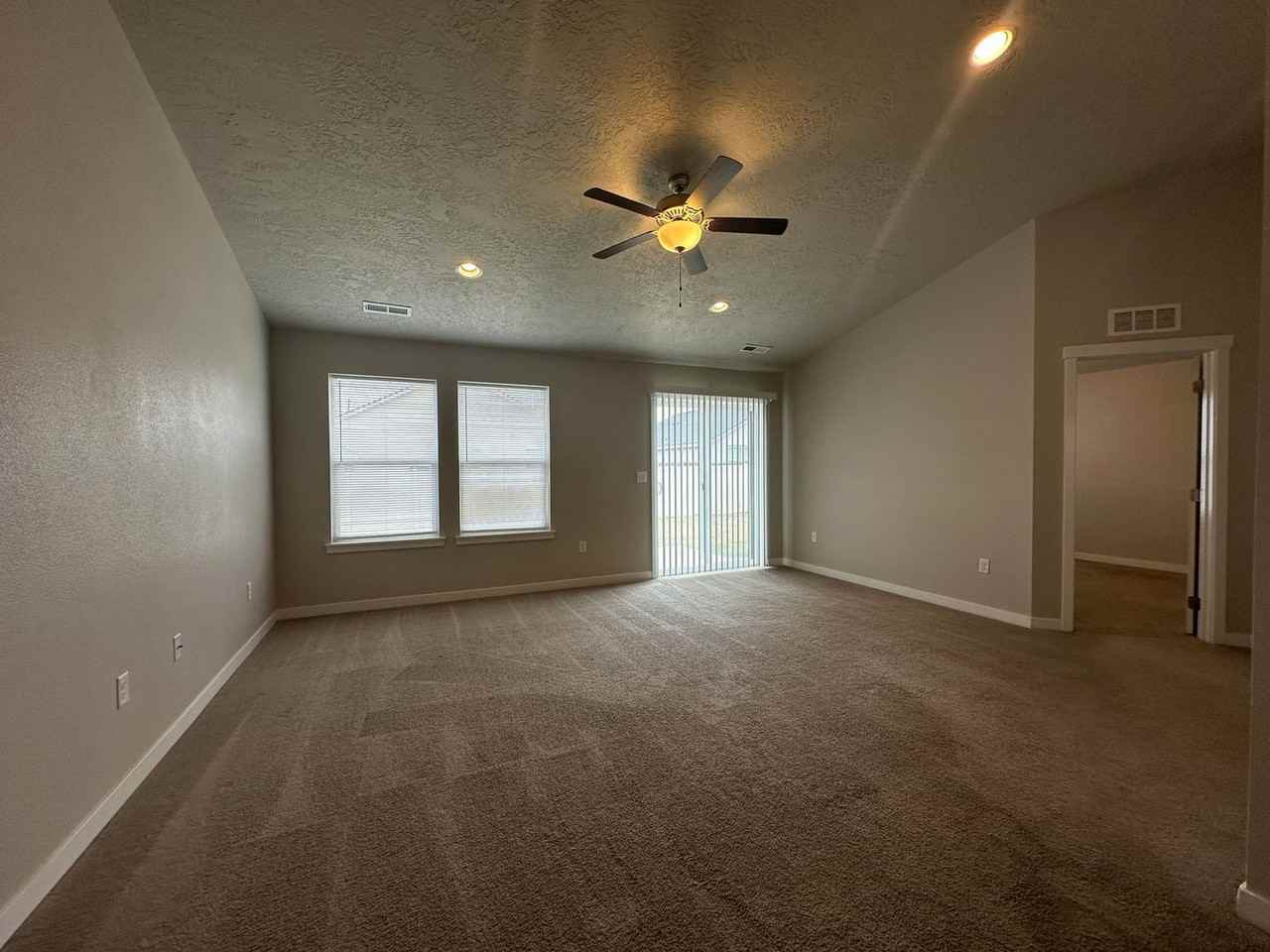 12606 Herrick St - Photo 5 of 12