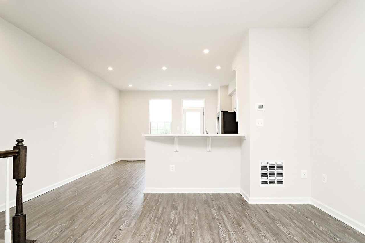 2083 Elm Tree Ct - Photo 4 of 19