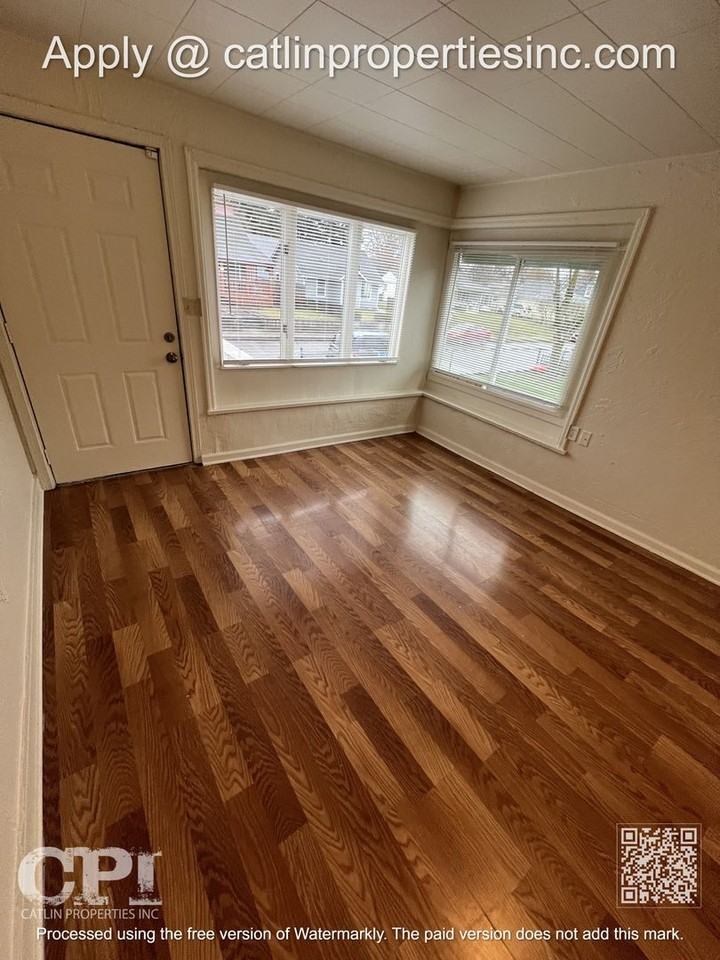 323 15th Ave - Photo 4 of 16