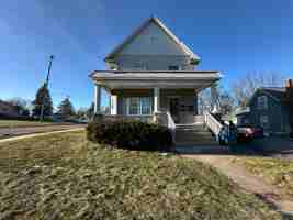 featured image of 566 Capital Ave Sw