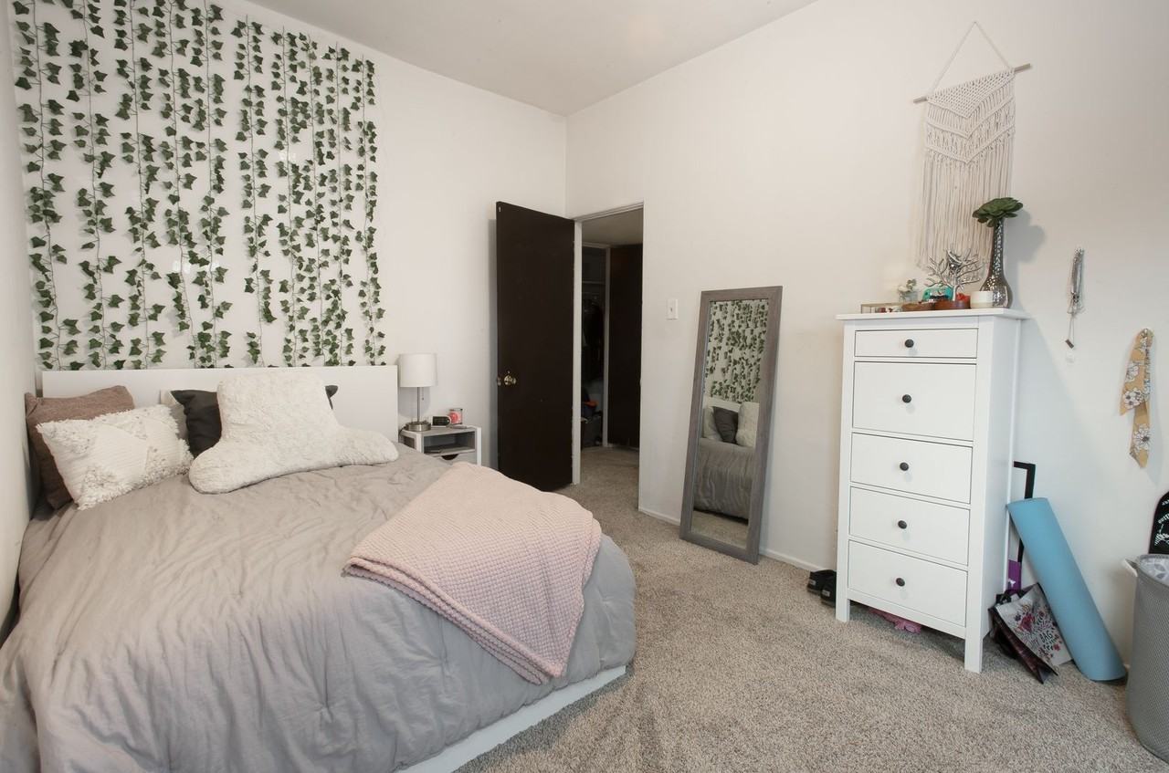 300 Craft Ave - Photo 5 of 10