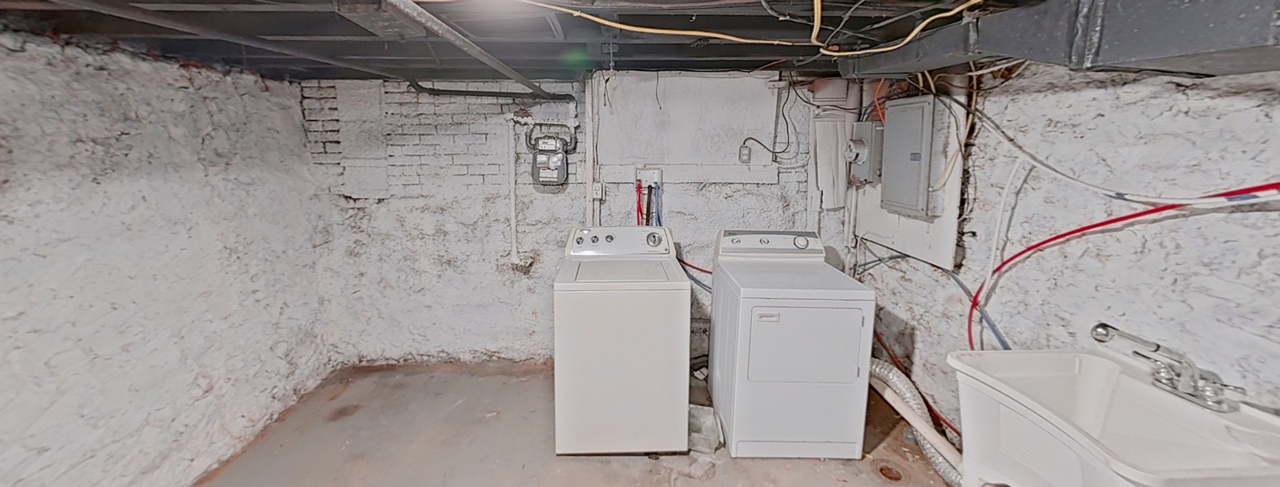 634 W Tioga St - Photo 2 of 5