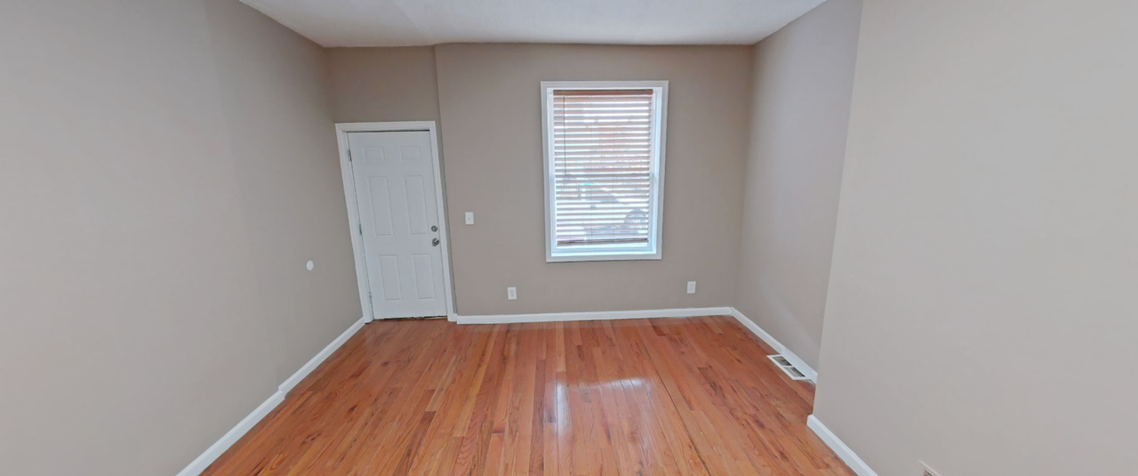 634 W Tioga St - Photo 3 of 5