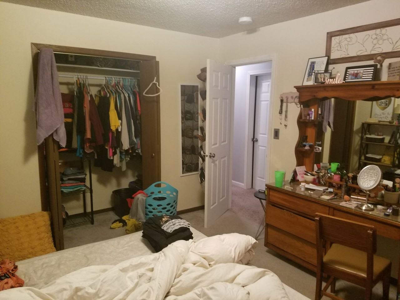 1115 W 8th St - Photo 3 of 14