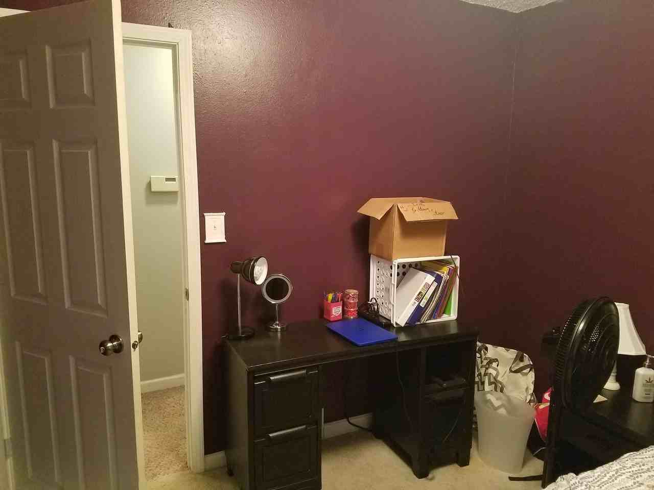 1115 W 8th St - Photo 6 of 14