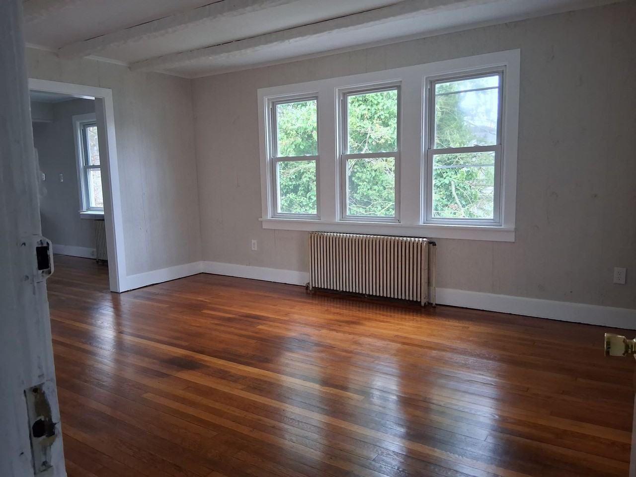 239 Atlantic St - Photo 3 of 18