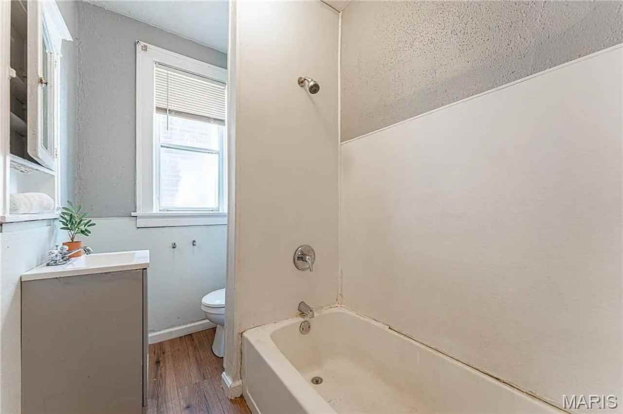 3540 Michigan Ave - Photo 3 of 35