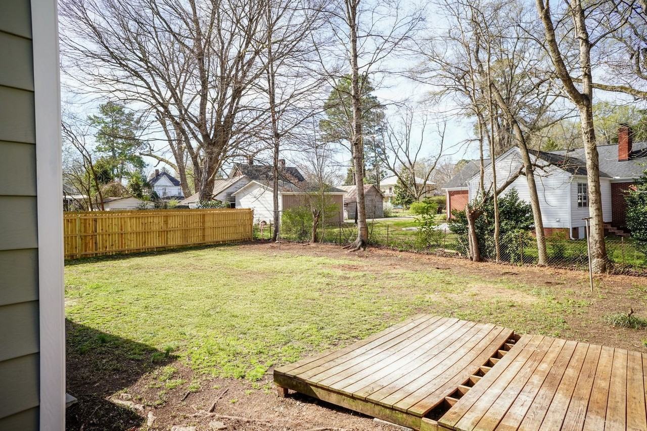 207 N Chavis St - Photo 6 of 24