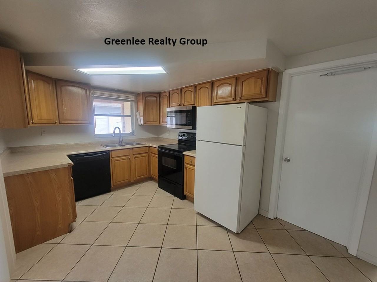 3413 Atlantis Dr - Photo 6 of 20