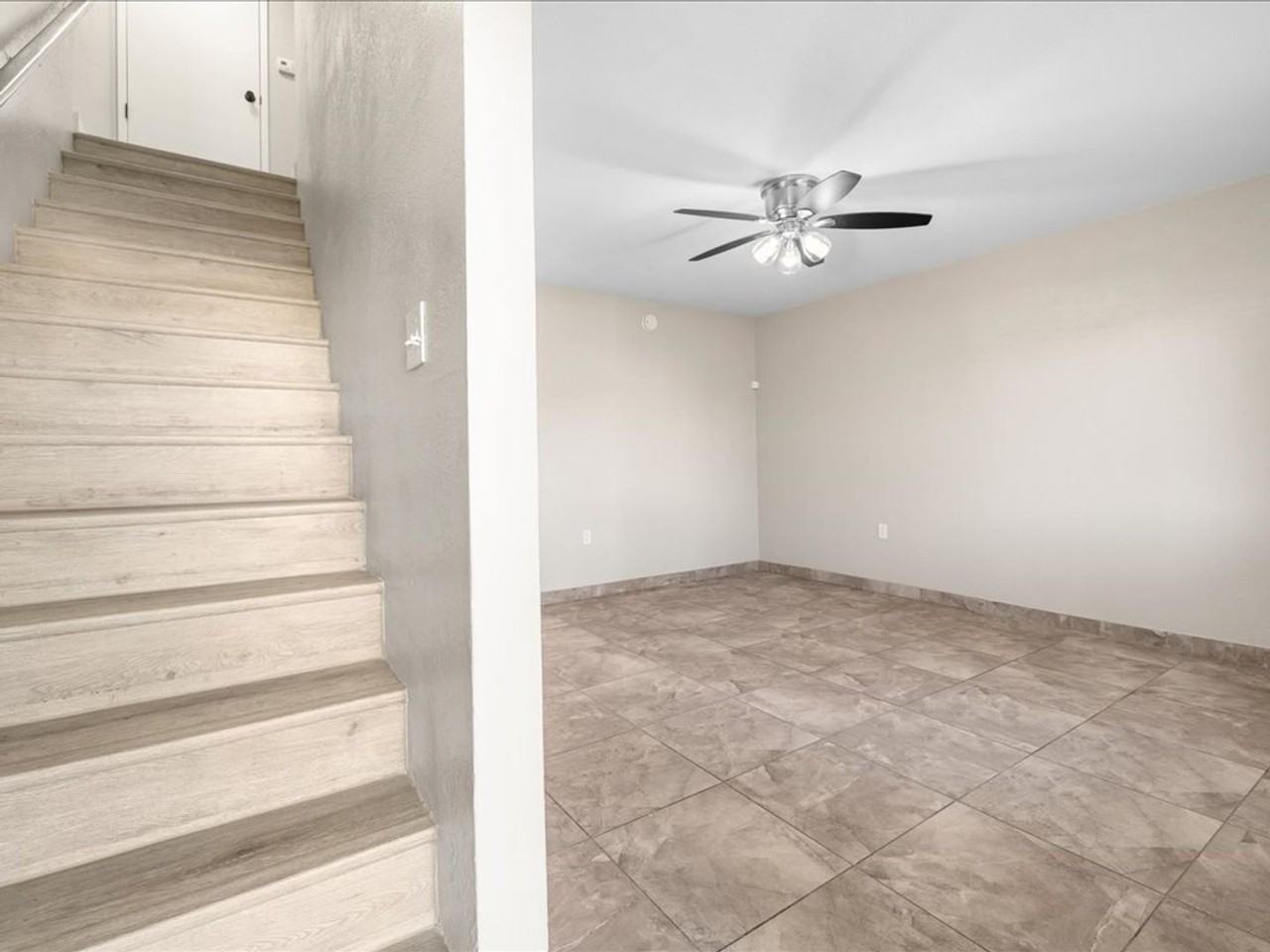 2201 N 9th Ave #2203 - Photo 5 of 21