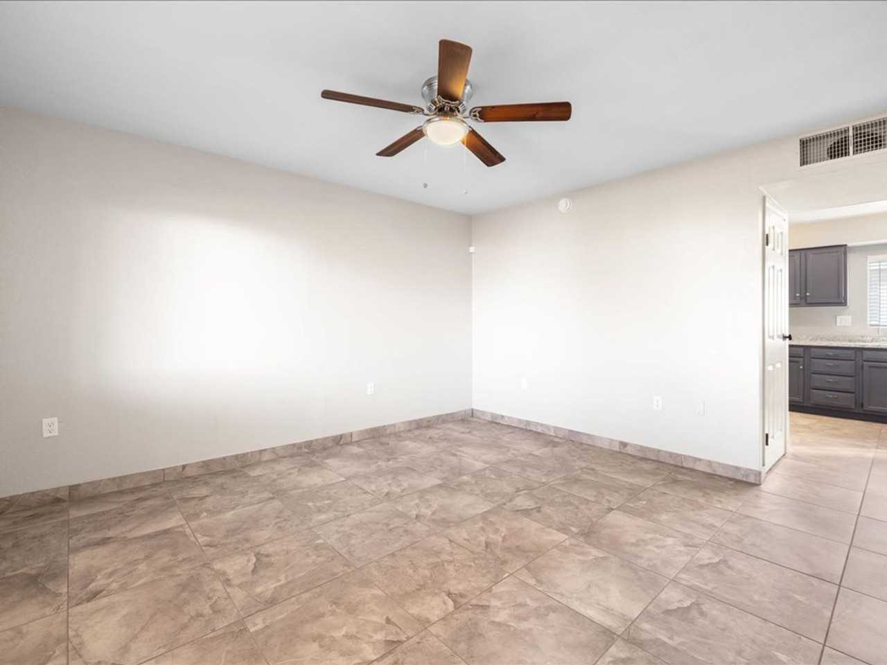 2201 N 9th Ave #2205 - Photo 4 of 20