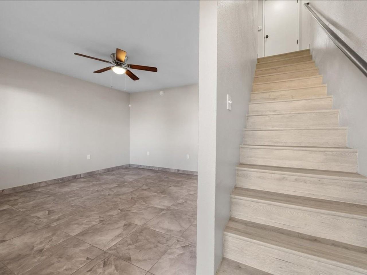 2201 N 9th Ave #2205 - Photo 5 of 20