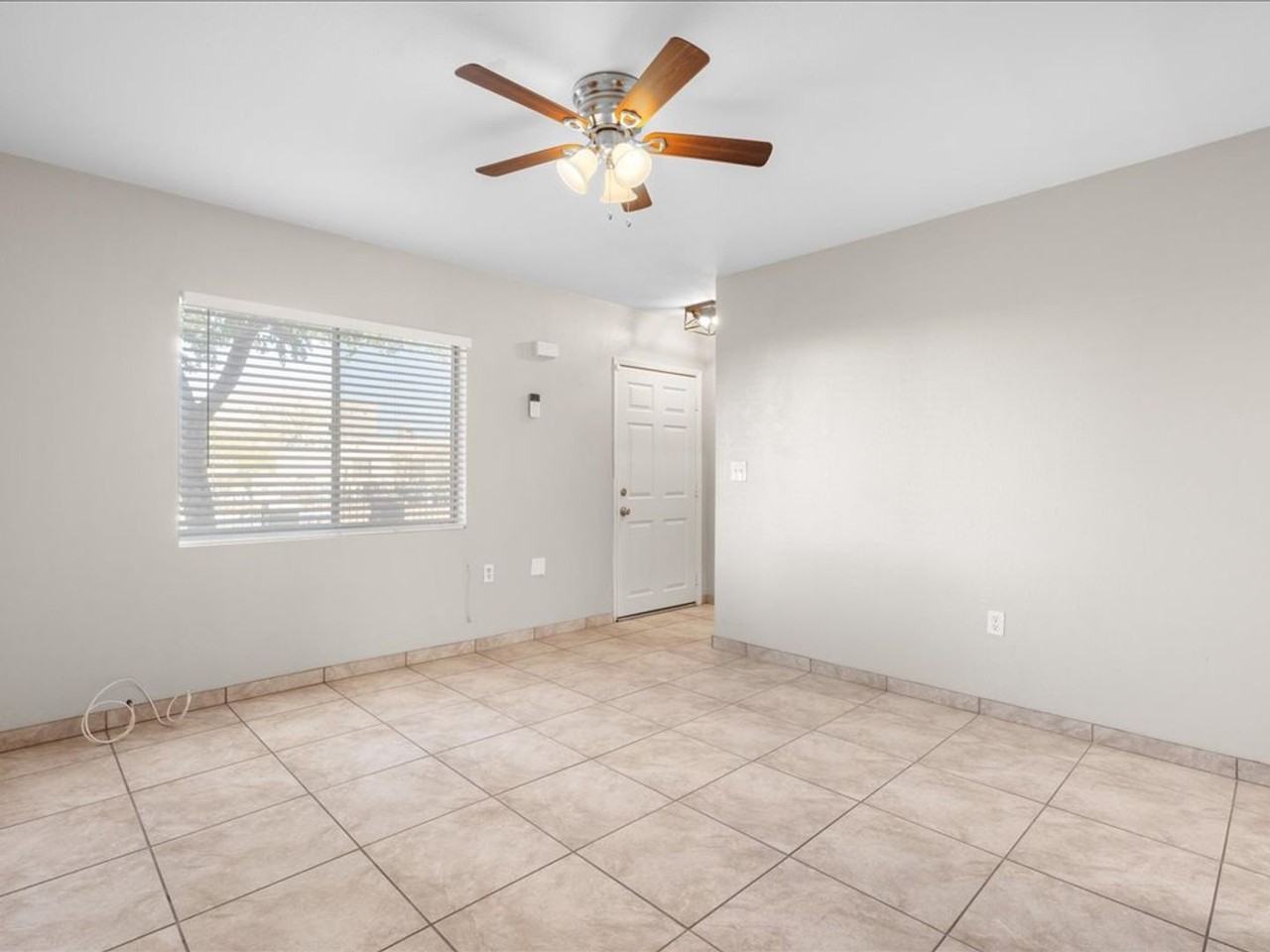 2201 N 9th Ave #2207 - Photo 7 of 20