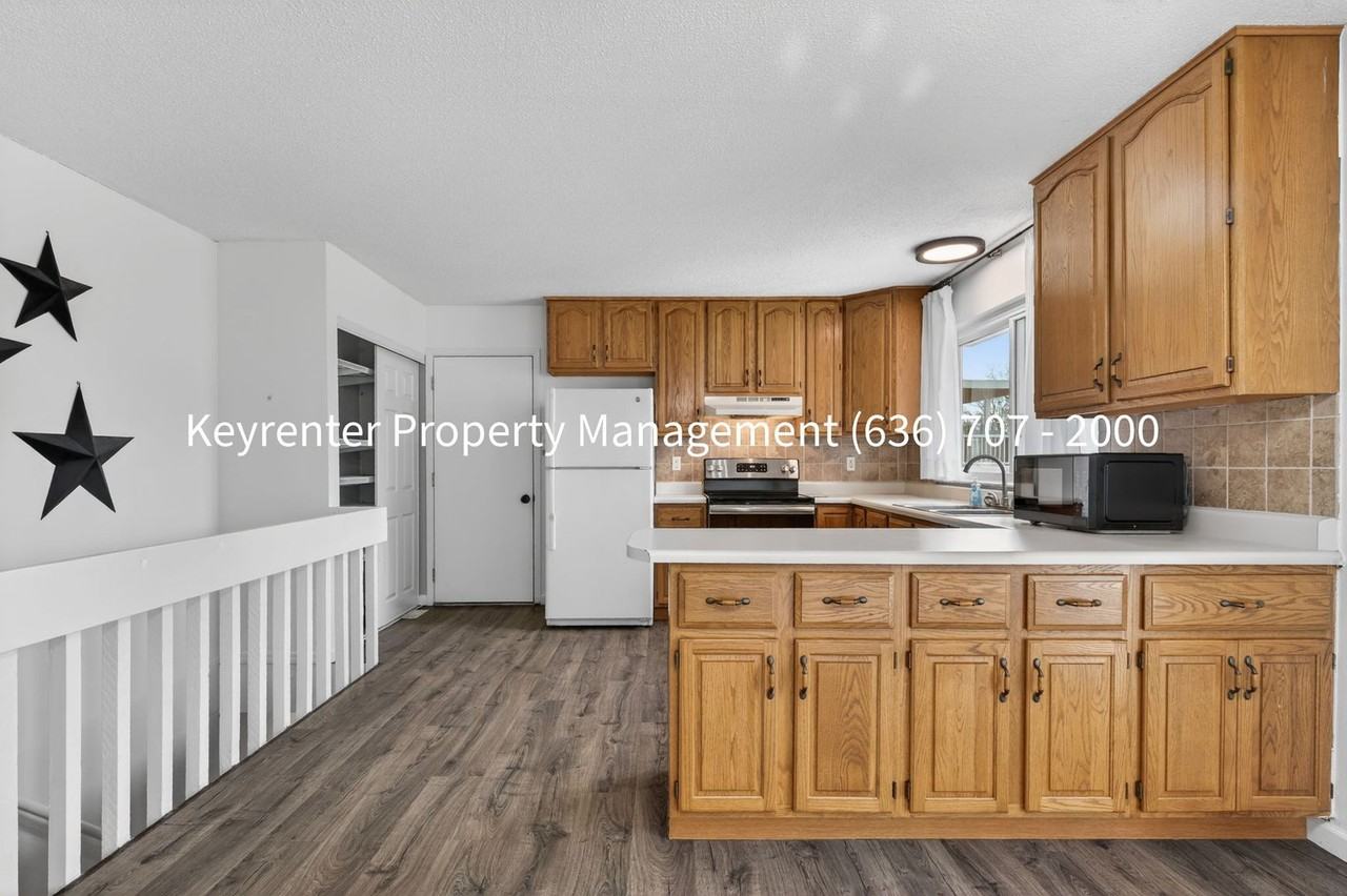 1476 Shadow Wood Dr - Photo 6 of 43